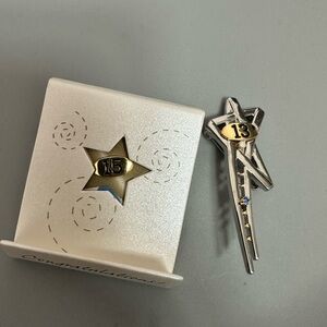 Mary Kay Ladder of Success Rising Star Silver and Gold Pin Sapphire and Pearl